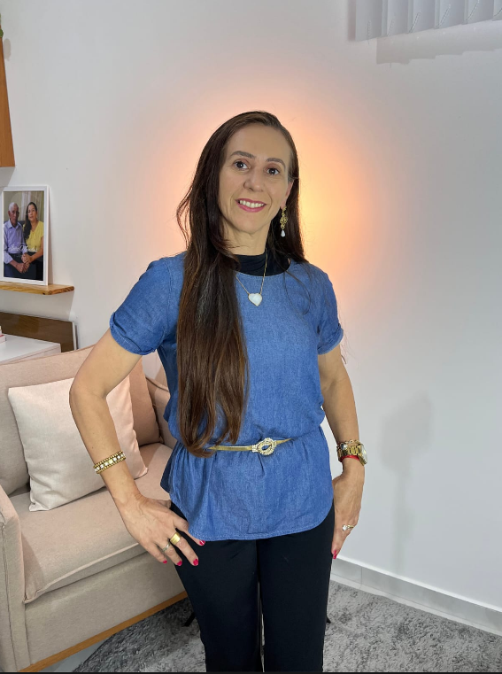 Aline Mendes, recepcionista da Clínica João Mendes